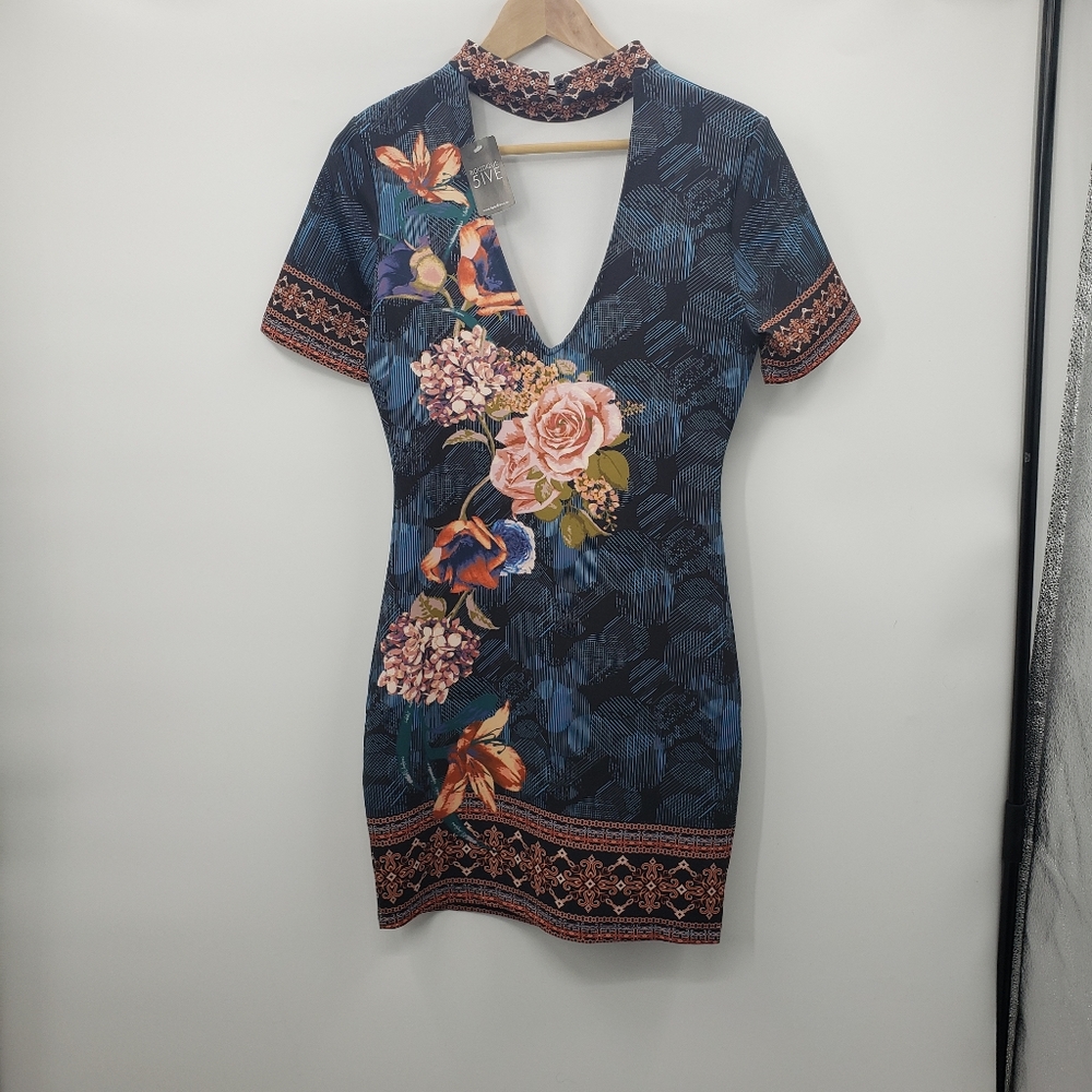 NEW WITH TAGS OPEN BACK DRESS - Picture 2 of 7